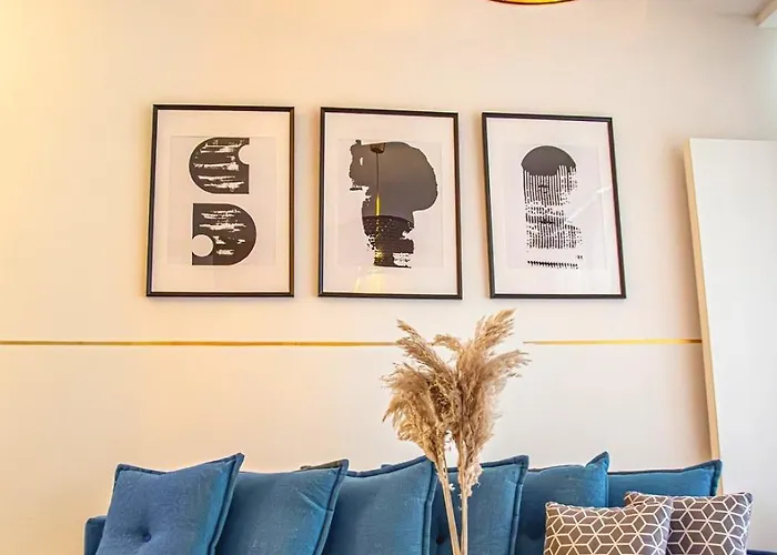 Free Garage Parking!!! Stylish Getaway In Prime Bratislava Location - By The Danube And Old Town